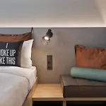 Otel Moxy Lozan