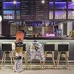 Moxy Otel 3*