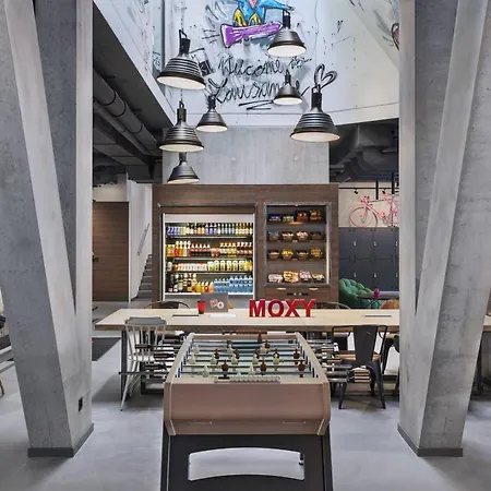 Moxy Hotel 3*
