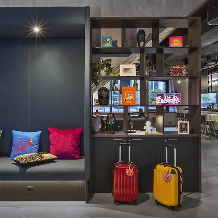 Hotel Moxy 3*