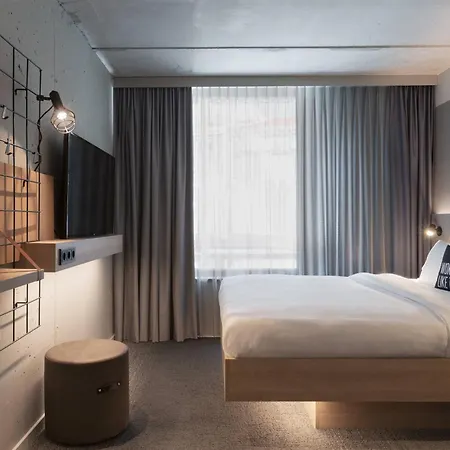 Moxy Lausanne