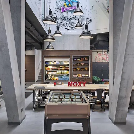 Moxy 酒店 3*